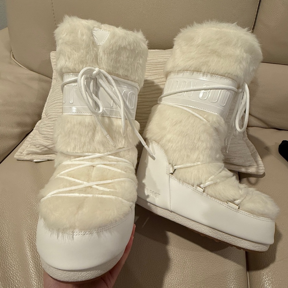 Moon Boot Icon Faux Fur Boot Size 35/38 Authentic - Picture 4 of 6